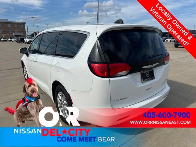 Used 2023 Chrysler Voyager LX FWD video 3