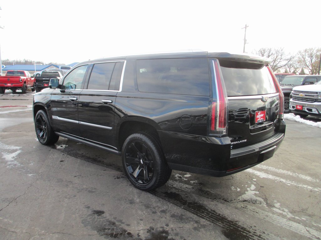 Used 2019 Cadillac Escalade ESV Premium Luxury image 6
