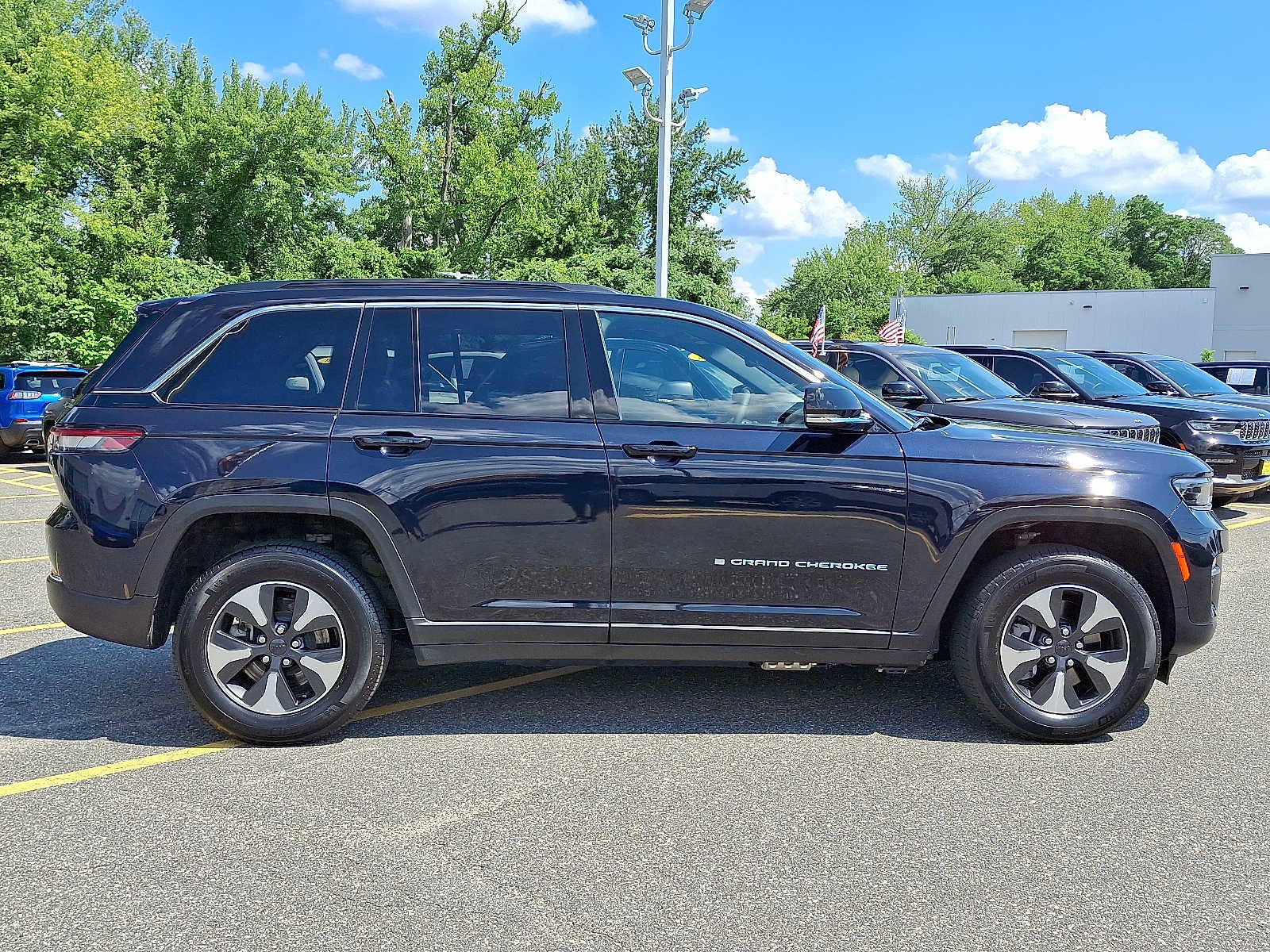 Used 2024 Jeep Grand Cherokee Limited 4xe image 8