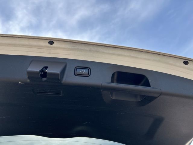 Used 2022 Kia Telluride EX w/ EX Premium Package AWD/4WD image 13