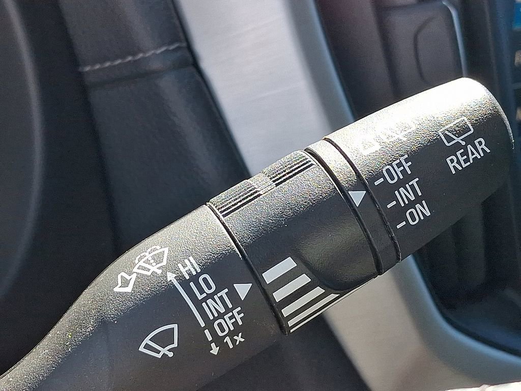 Used 2022 GMC Terrain SLT image 27