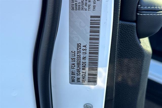 New 2025 Jeep Grand Cherokee Limited w/ Trailer Tow Package image 23