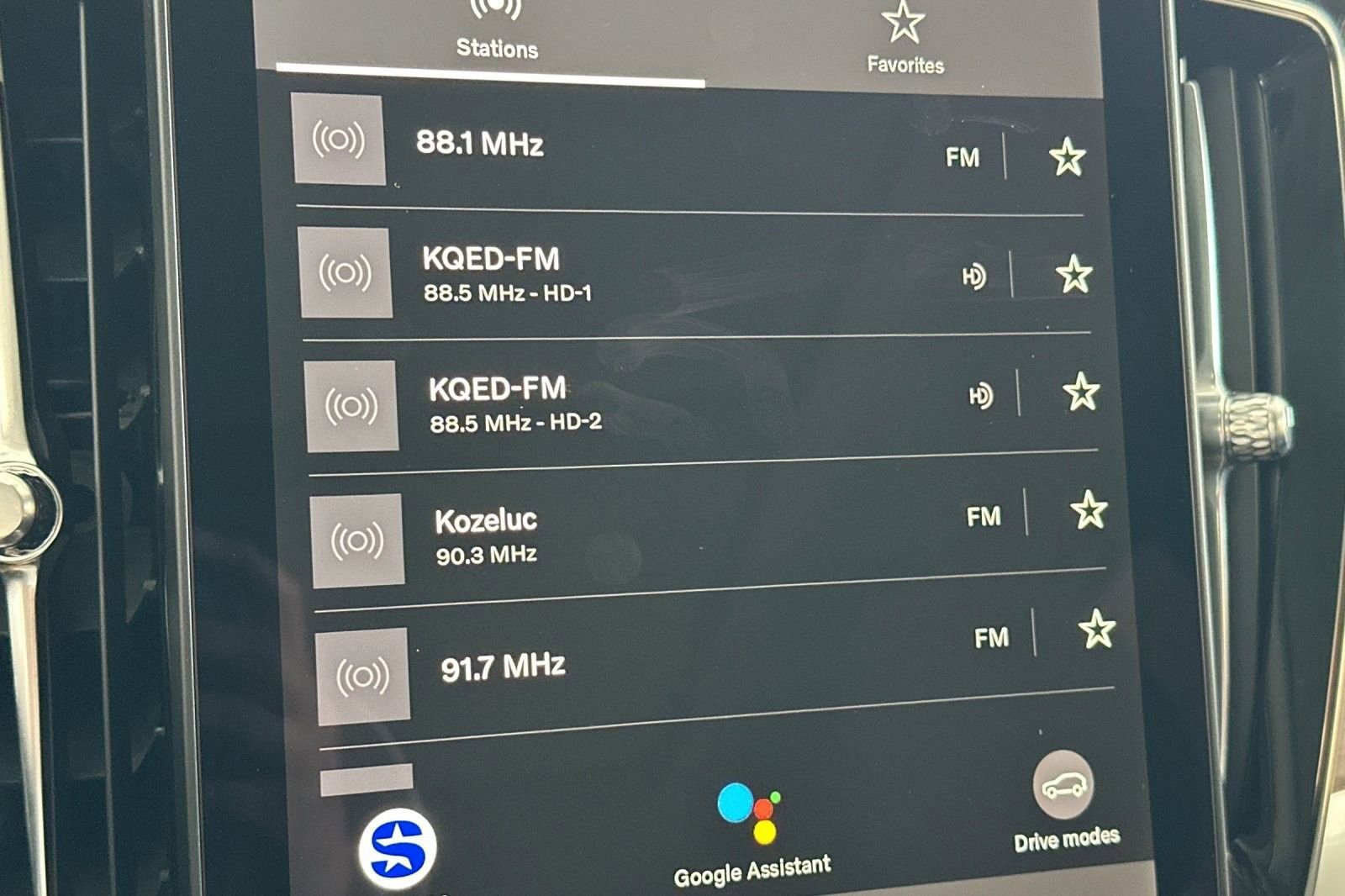 New 2026 Volvo XC90 B5 Plus w/ Protection Package Premier image 21