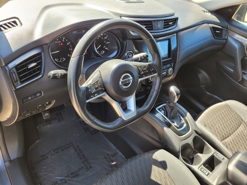 Used 2018 Nissan Rogue SV w/ Sun & Sound Touring Package image 22