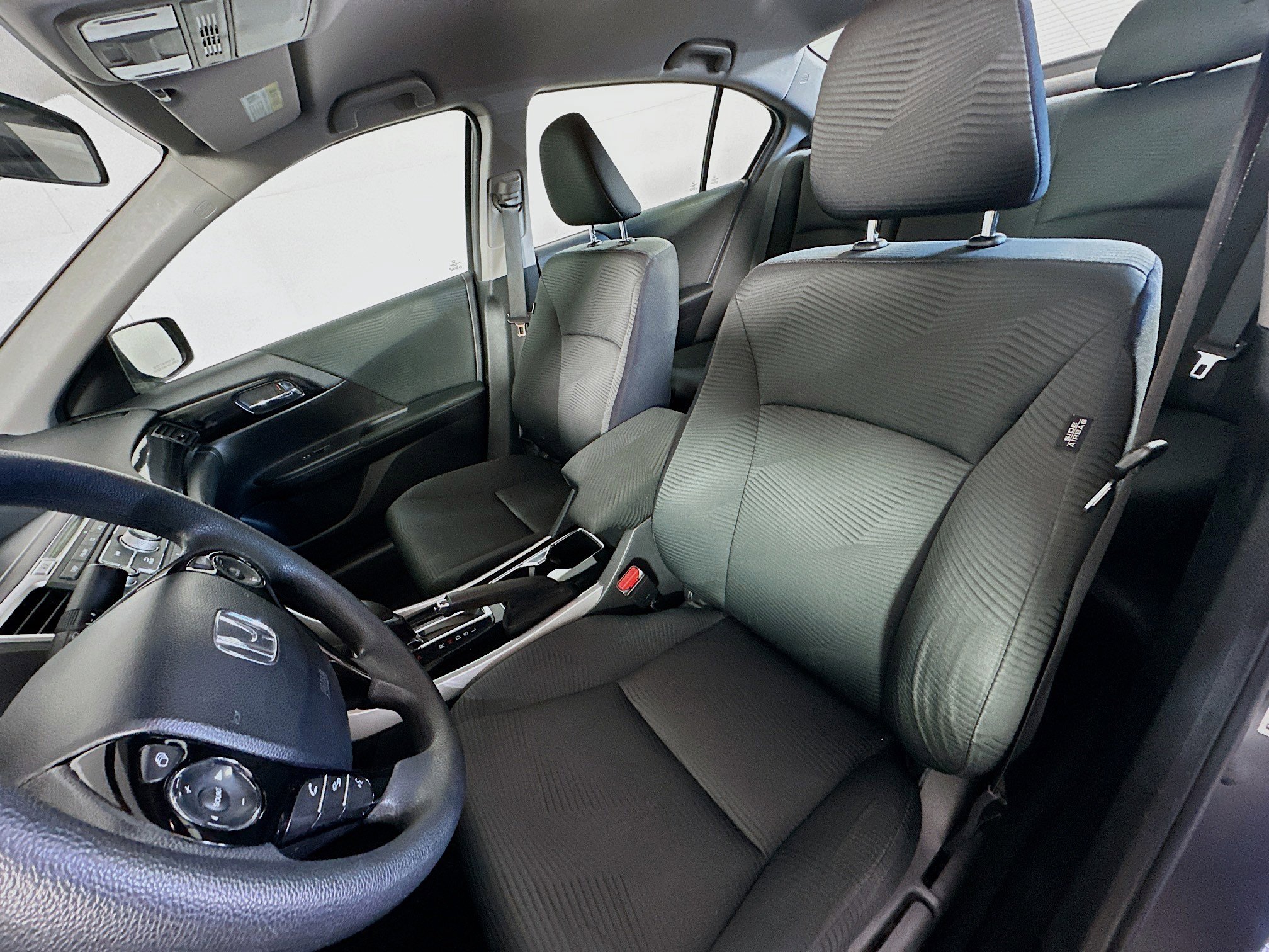 Used 2016 Honda Accord LX image 13