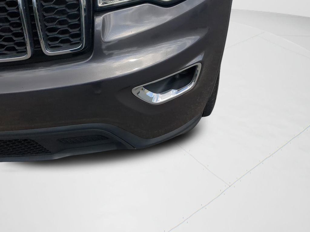 Used 2019 Jeep Grand Cherokee Laredo RWD image 25