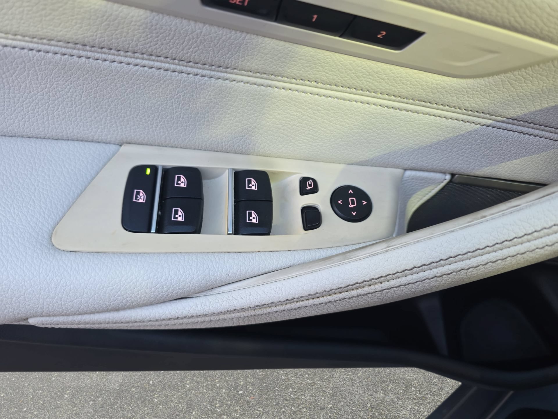 Used 2023 BMW 540i w/ Premium Package RWD image 27