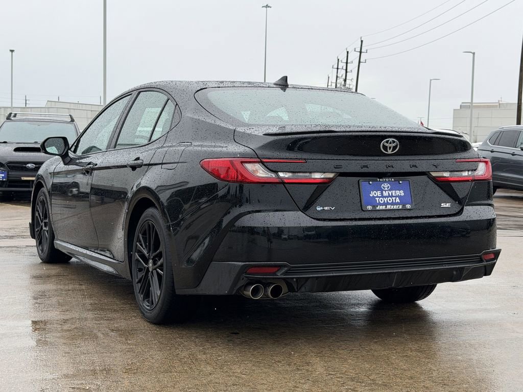 Used 2025 Toyota Camry SE FWD image 7