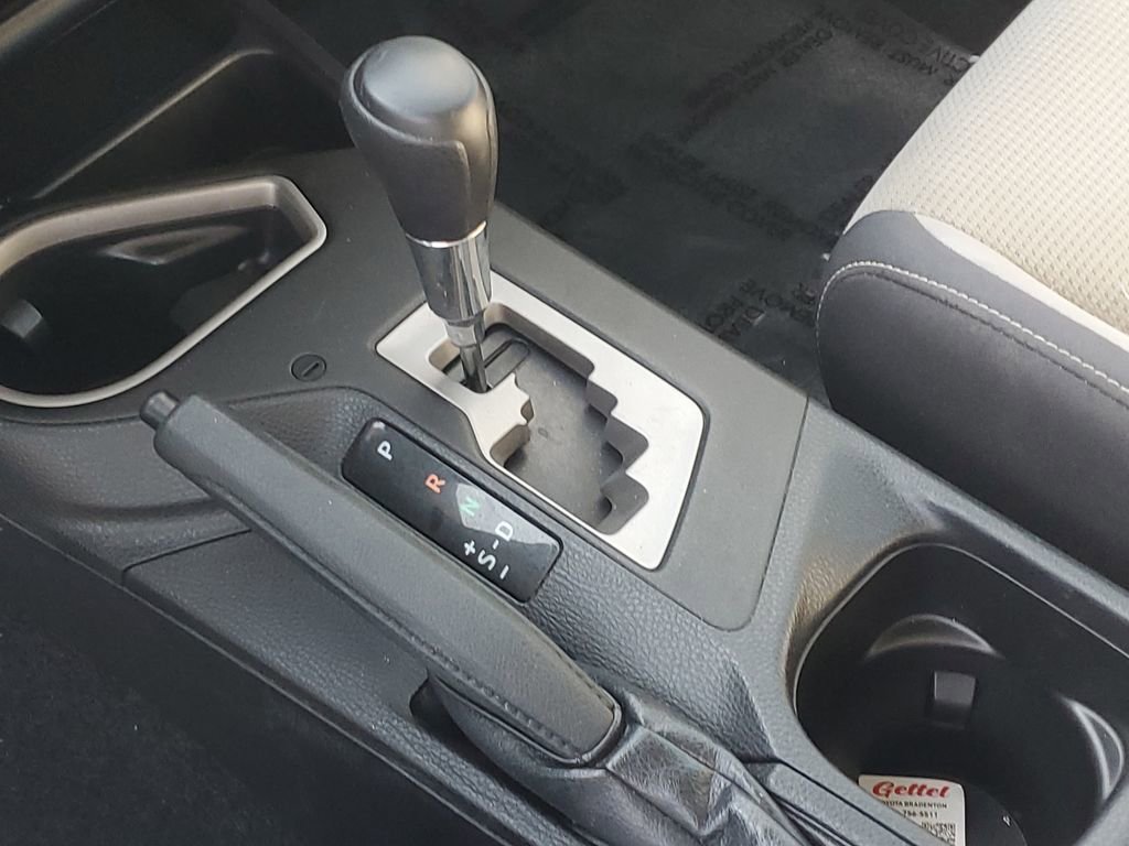 Used 2017 Toyota RAV4 XLE image 18