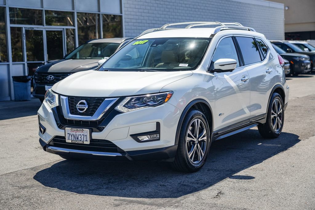 Used 2017 Nissan Rogue SL image 5