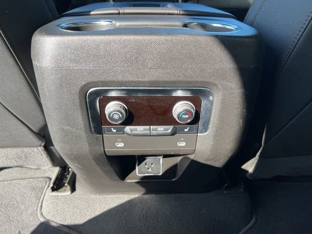 Used 2024 Chevrolet Suburban RST w/ Luxury Package image 22