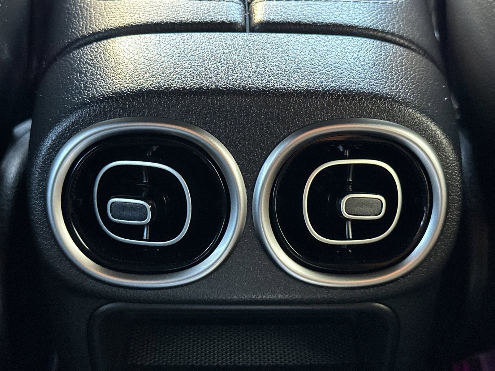 Used 2024 Mercedes-Benz GLC 300 image 14