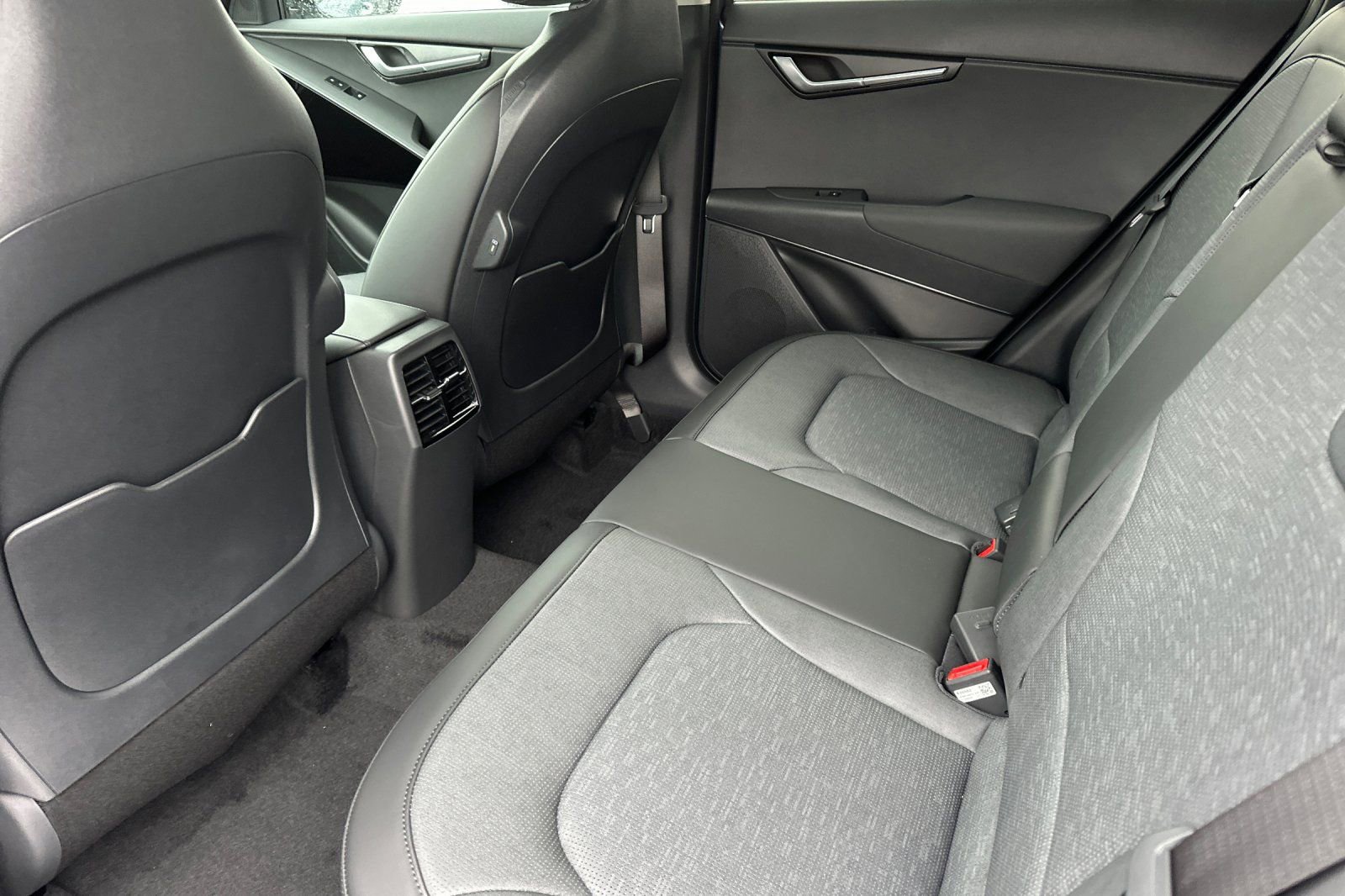 New 2026 Kia Niro SX image 12