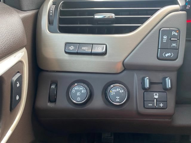 Used 2017 GMC Yukon Denali w/ Open Road Package AWD/4WD image 22