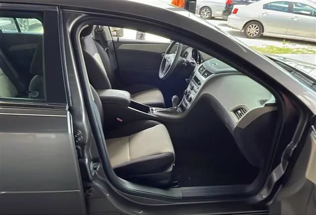 Used 2010 Chevrolet Malibu LS FWD image 6