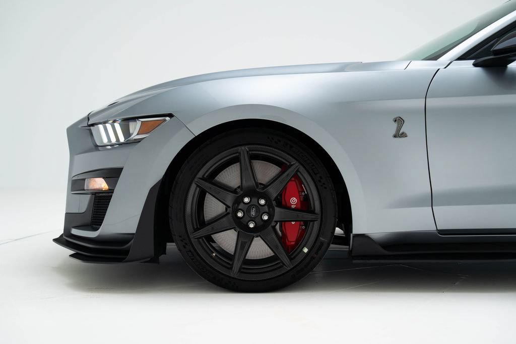 Used 2022 Ford Mustang Shelby GT500 w/ Carbon Fiber Track Pack RWD image 11