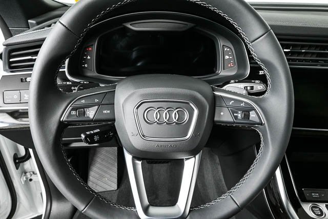 New 2025 Audi Q8 Premium image 9