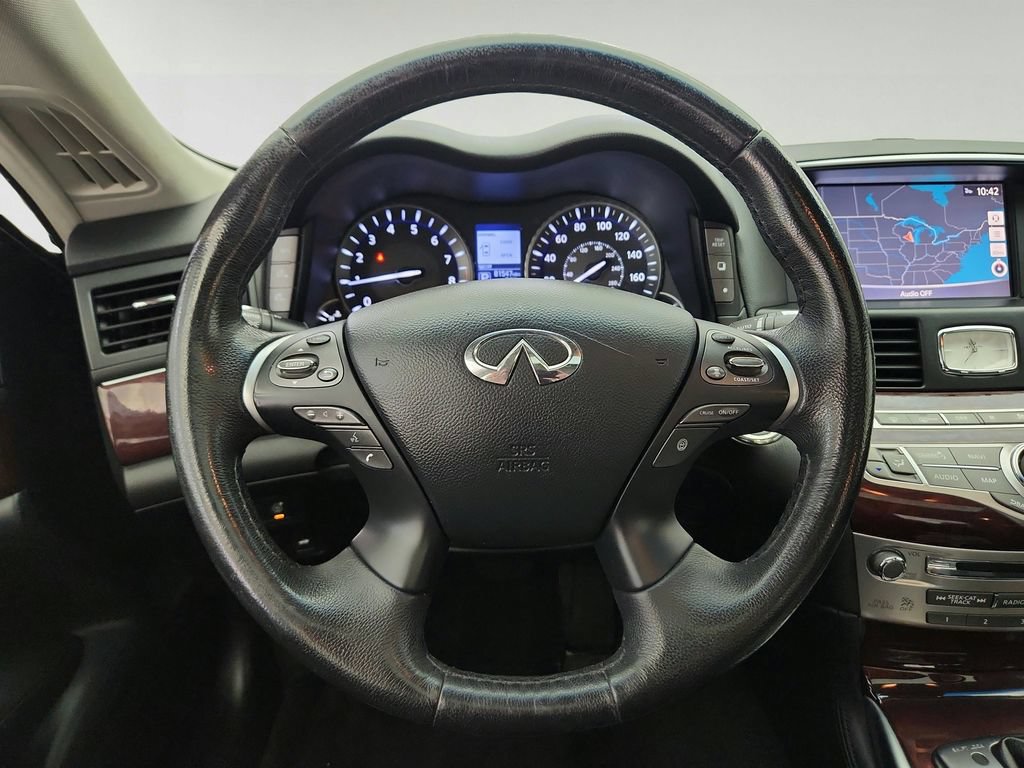 Used 2018 INFINITI Q70 Luxe w/ Proactive Package AWD/4WD image 14