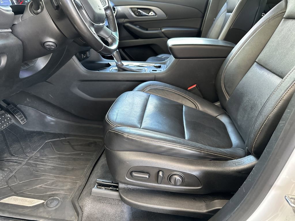 Used 2019 Chevrolet Traverse Premier w/ LPO, Floor Liner Package AWD/4WD image 14
