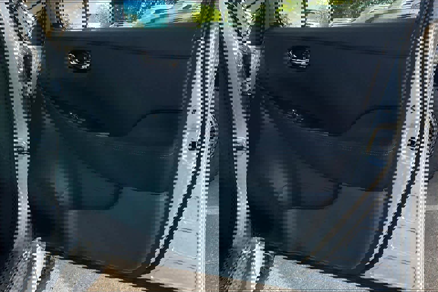 Used 2024 Nissan Leaf SV Plus image 21