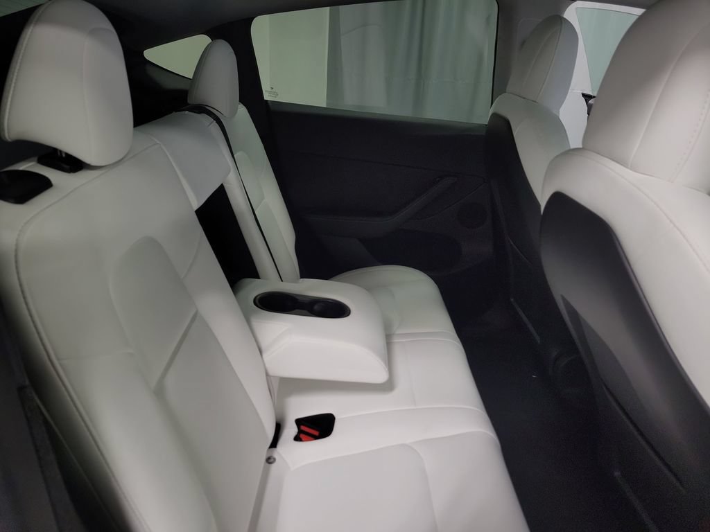 Used 2023 Tesla Model Y Long Range AWD/4WD image 31