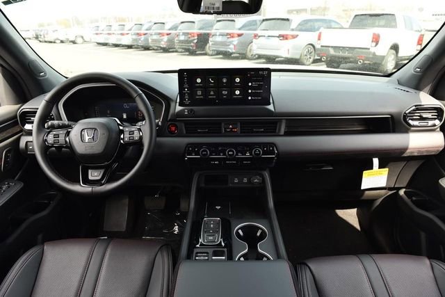 New 2026 Honda Pilot Black Edition image 7