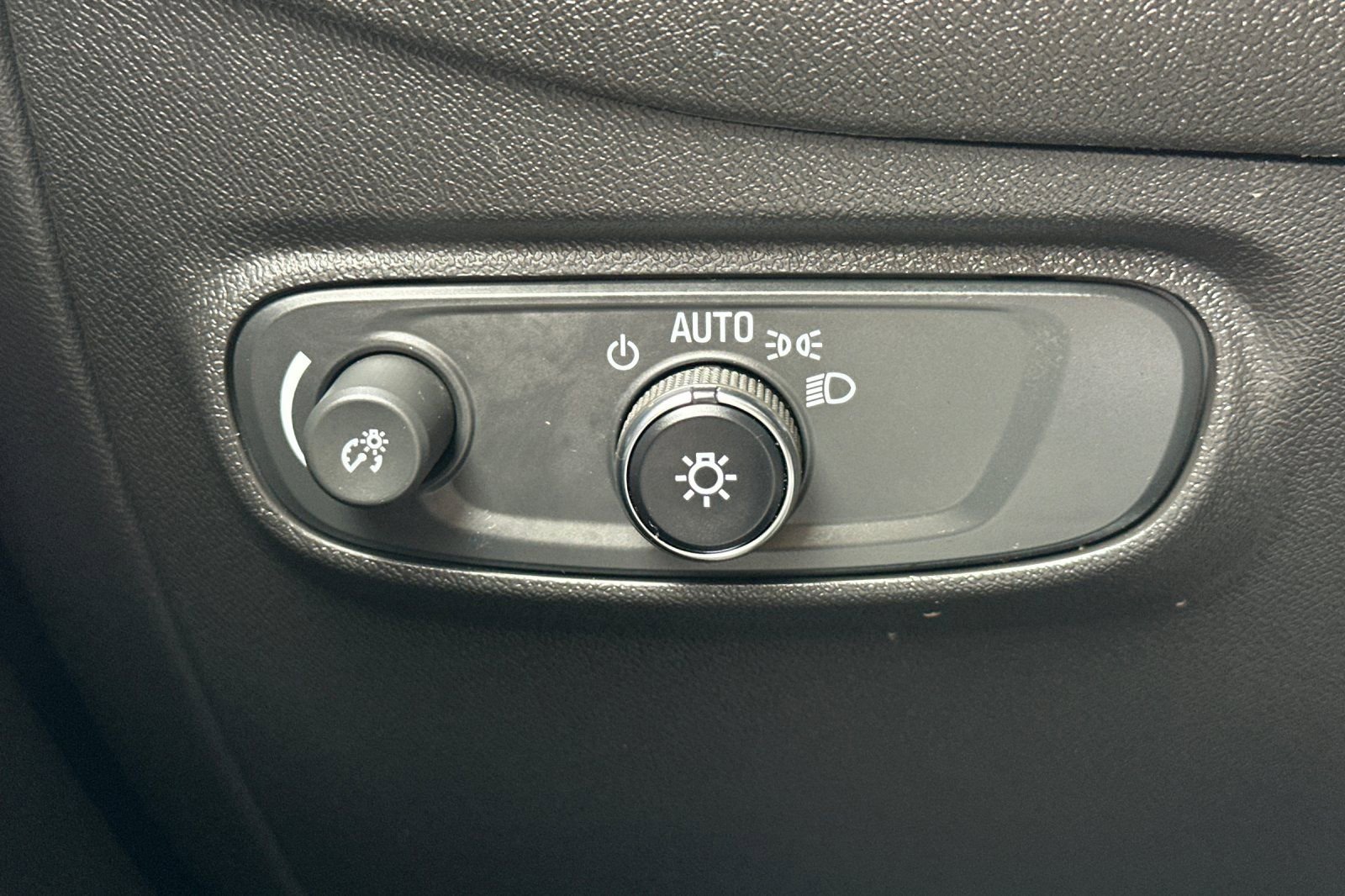 Certified 2024 Chevrolet Equinox LT image 35