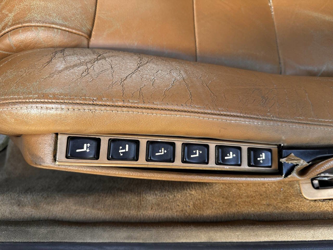 Used 1989 Cadillac Allante image 12