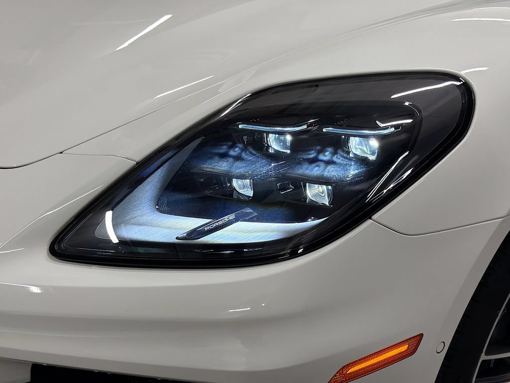 Certified 2025 Porsche Panamera 4 AWD/4WD image 32