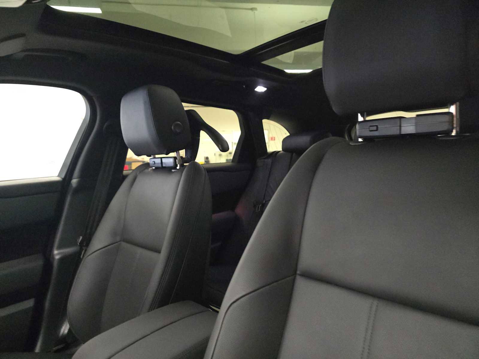 New 2026 Land Rover Range Rover Velar Dynamic SE image 21