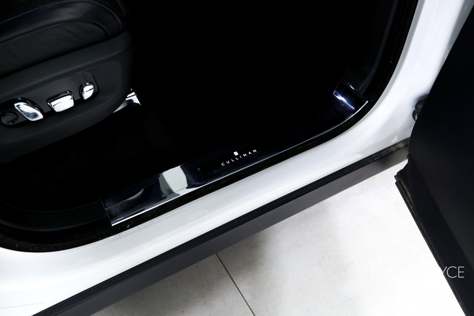 Used 2019 Rolls-Royce Cullinan image 36