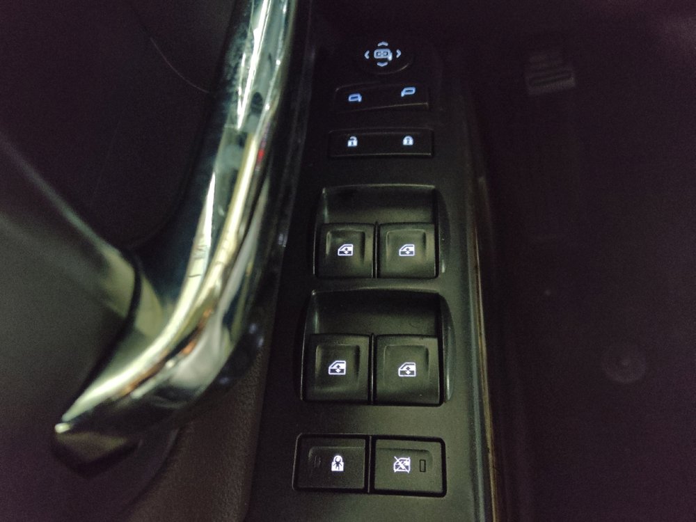 Used 2018 Chevrolet Silverado 1500 LT w/ All Star Edition image 27