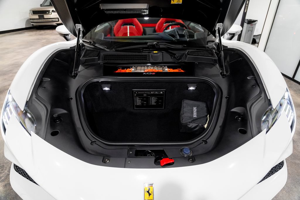 Used 2022 Ferrari SF90 Spider AWD/4WD image 17