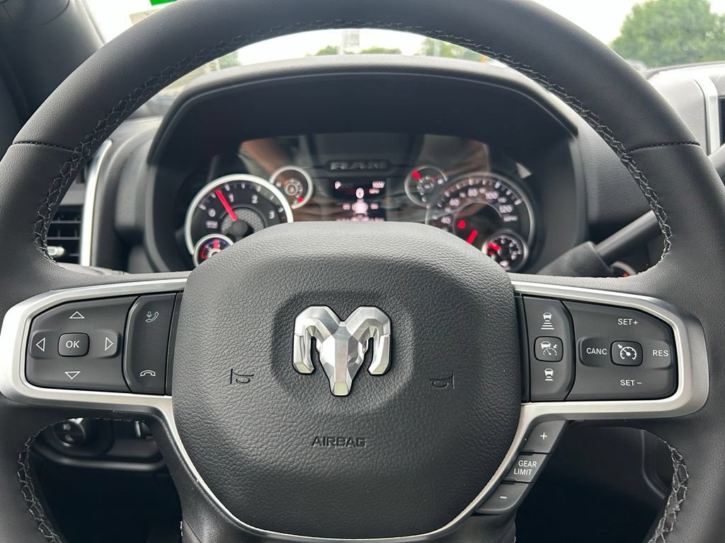 New 2026 RAM 3500 Big Horn AWD/4WD image 17