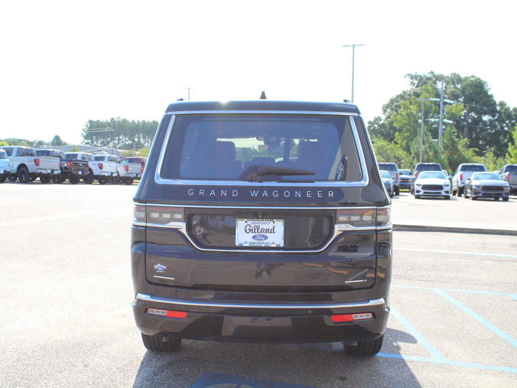 Used 2023 Jeep Grand Wagoneer Series III w/ Rear Seat Video Group 1 AWD/4WD image 15