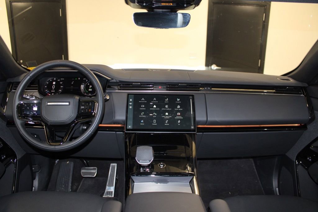 Certified 2025 Land Rover Range Rover Sport Dynamic SE AWD/4WD image 37