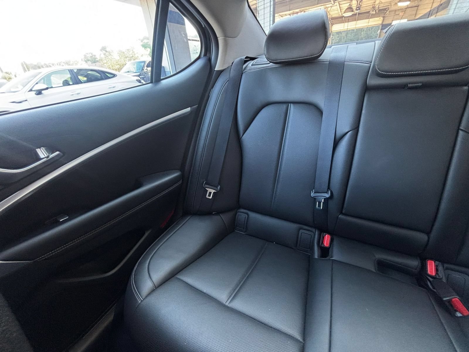 Used 2025 Genesis G70 2.5T AWD/4WD image 40