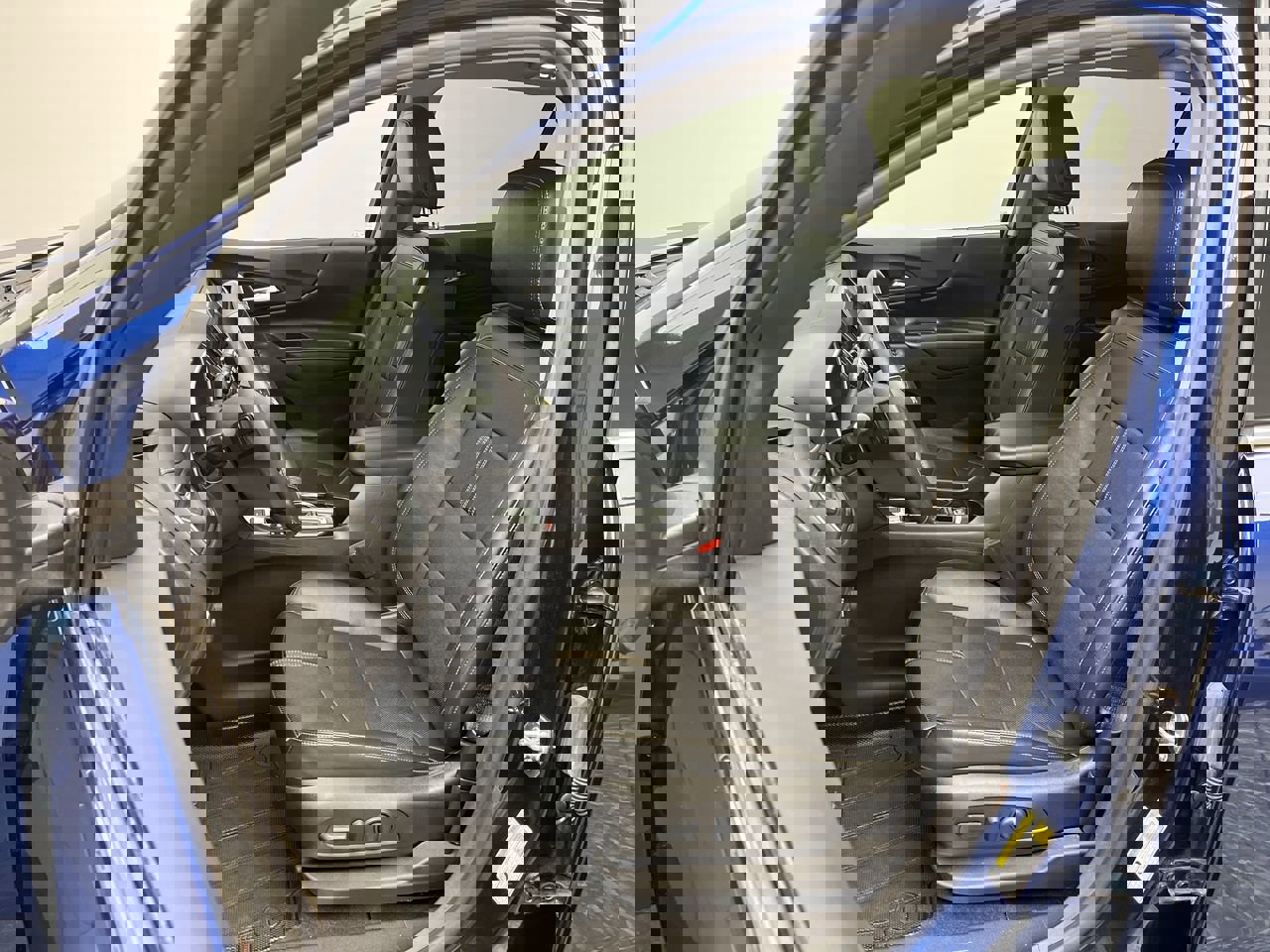 Certified 2022 Chevrolet Equinox Premier image 9