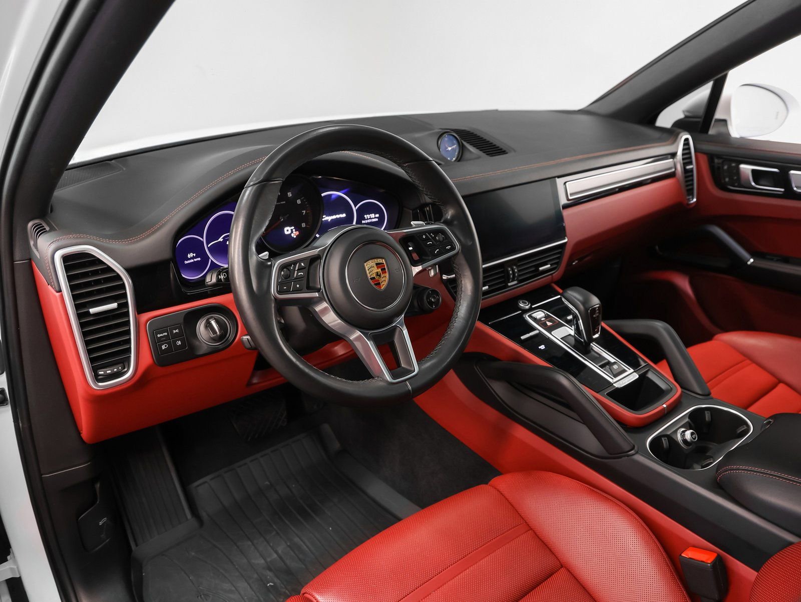 Certified 2022 Porsche Cayenne Platinum Edition image 48