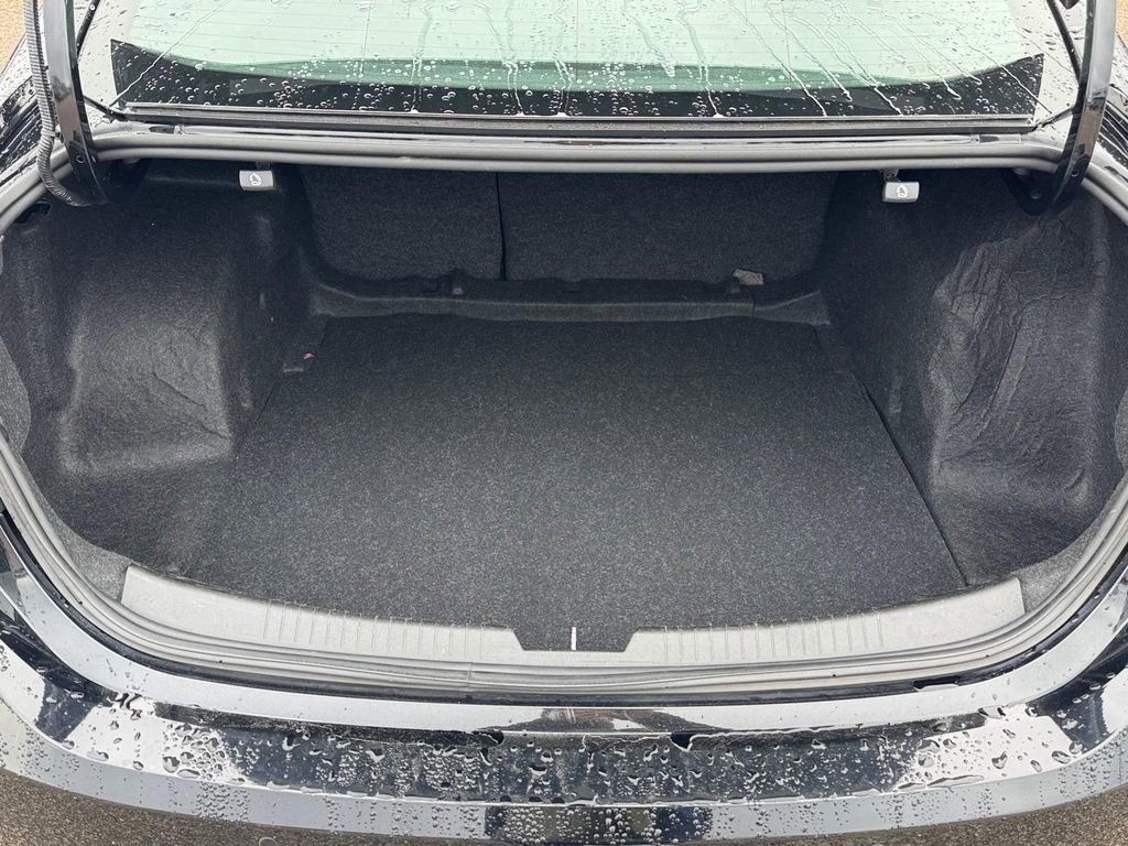 Used 2024 Chevrolet Malibu LT FWD image 5