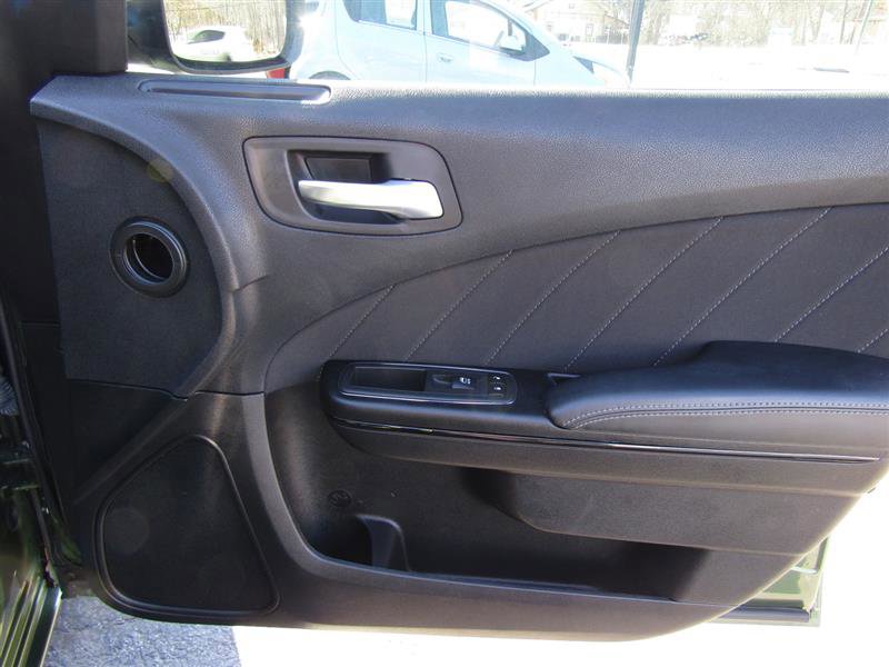 Used 2020 Dodge Charger SXT w/ Blacktop Package image 27