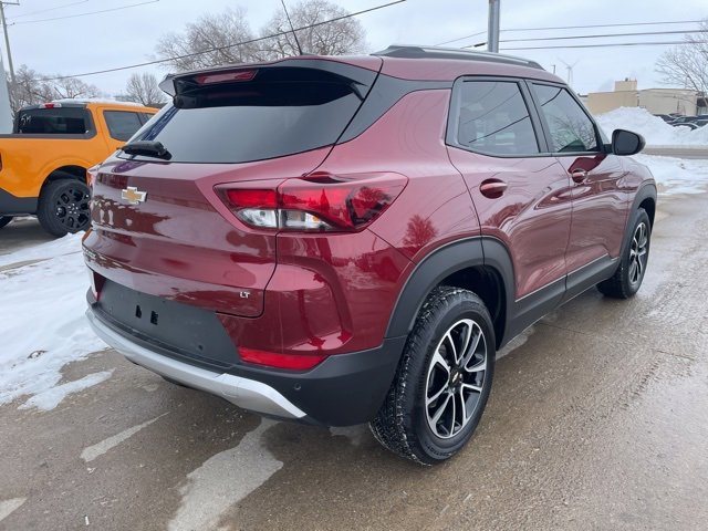 Used 2025 Chevrolet TrailBlazer LT w/ LT Cold Weather Package image 13