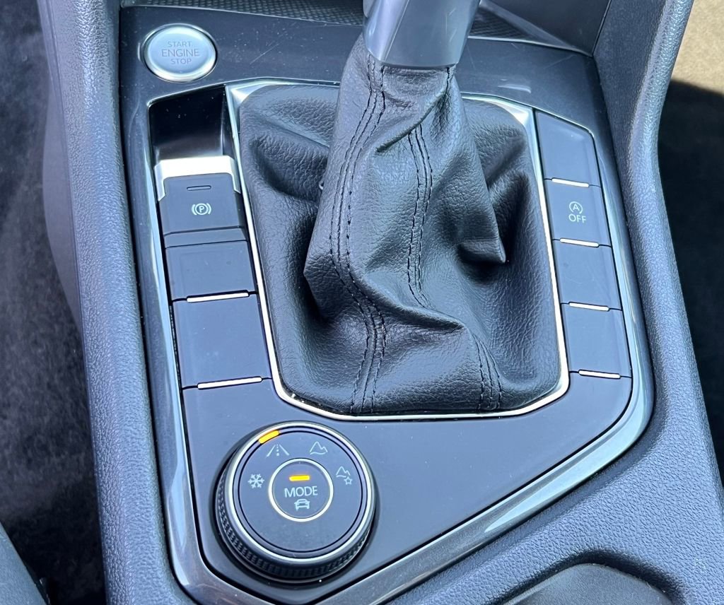 Used 2024 Volkswagen Tiguan Wolfsburg Edition image 23