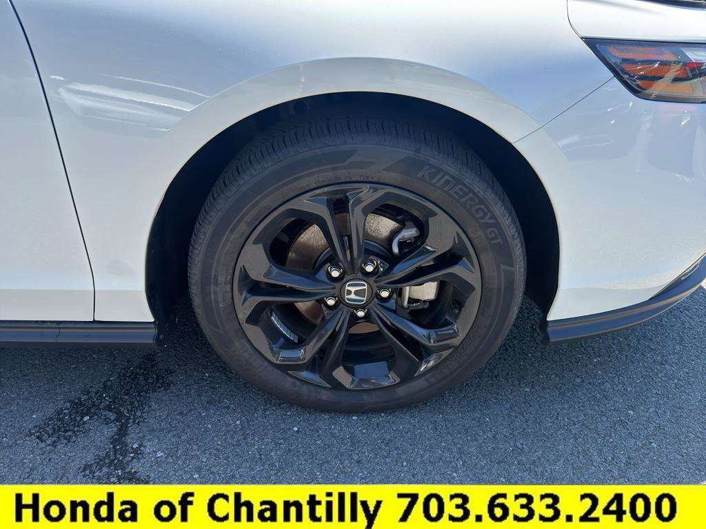 Used 2025 Honda Accord SE image 31