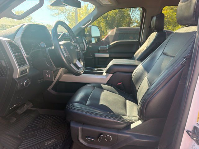 Used 2019 Ford F250 Lariat w/ Lariat Ultimate Package AWD/4WD image 4