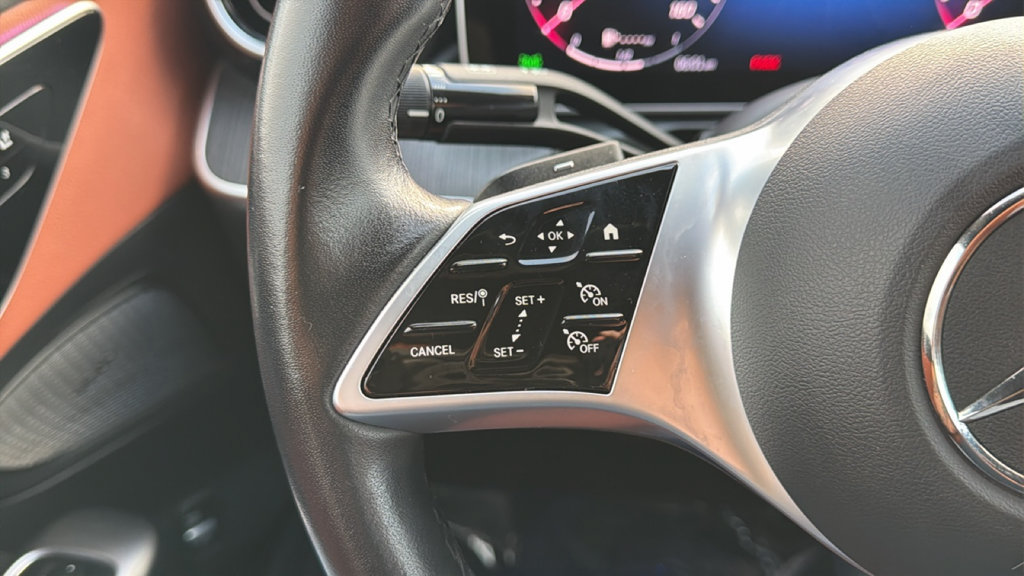 Used 2025 Mercedes-Benz C 300 Sedan image 18