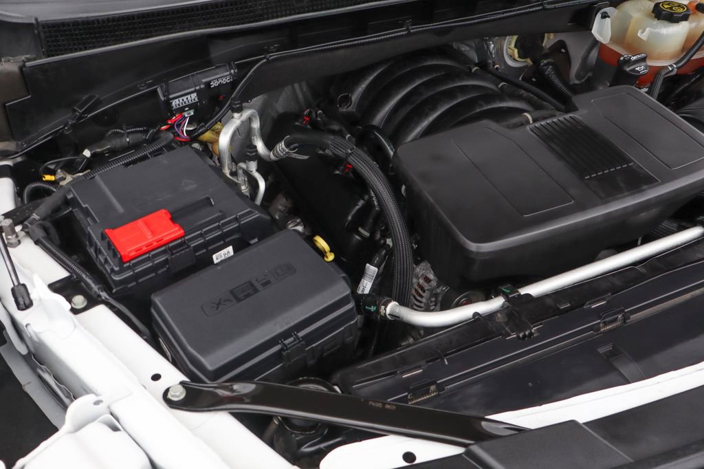 Used 2021 GMC Yukon XL SLT w/ SLT Premium Package image 11