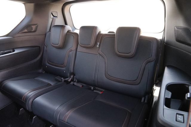Used 2025 Nissan Armada SL w/ Captain's Chari Seat Package AWD/4WD image 13
