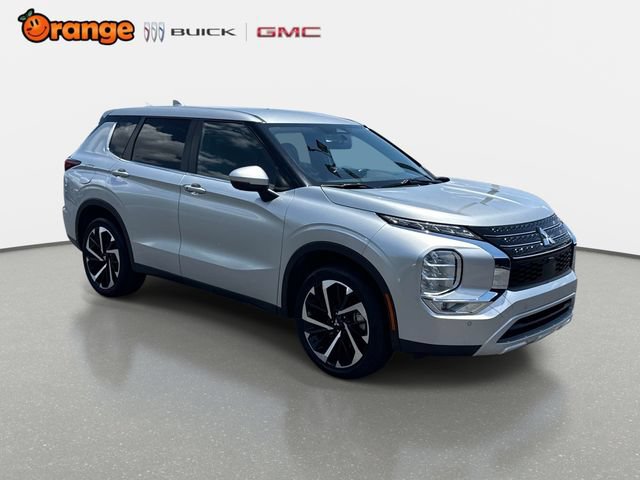 Used 2024 Mitsubishi Outlander SE FWD image 1