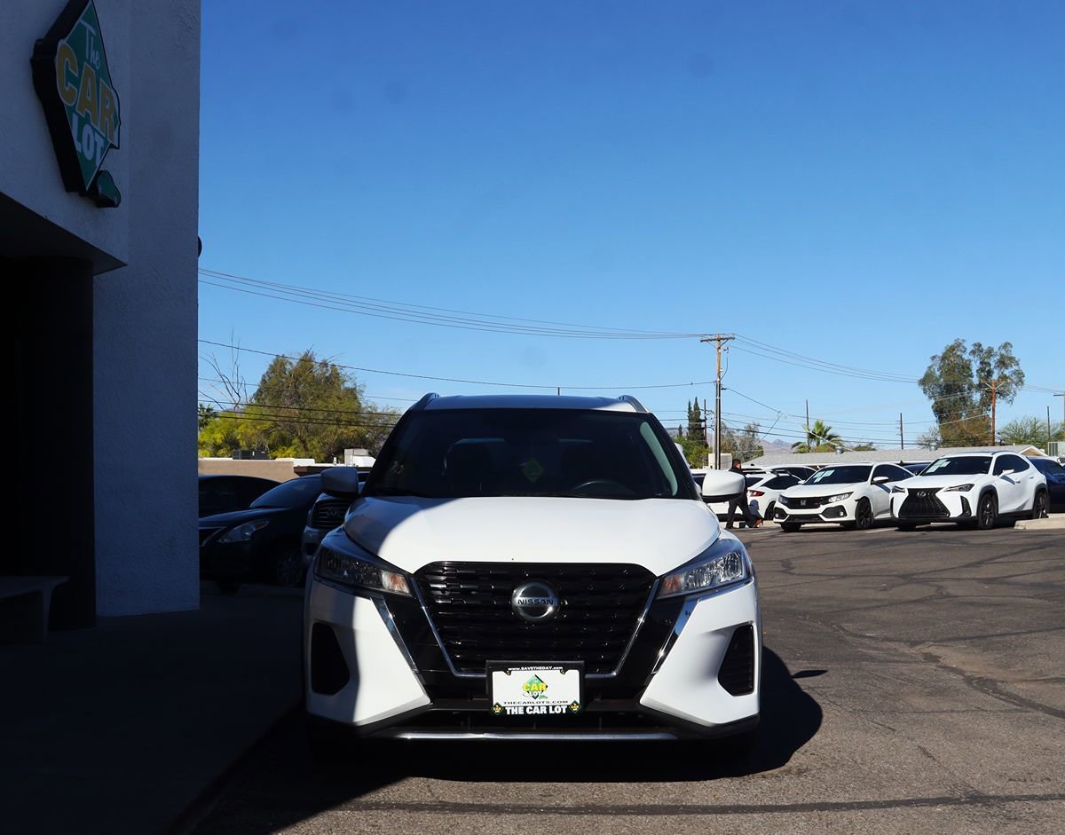 Used 2021 Nissan Kicks SV FWD image 16
